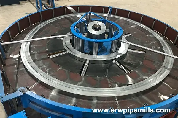 horizontal loop accumulator